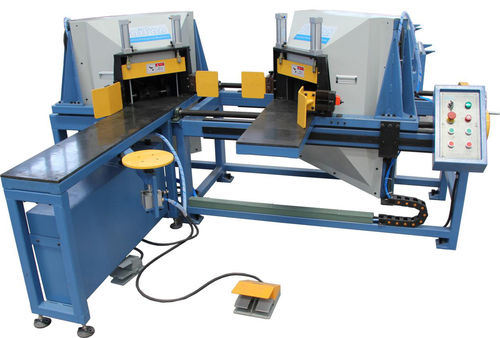 Semi-automatic Double Head Wooden Pallets Conner Cutter Machine