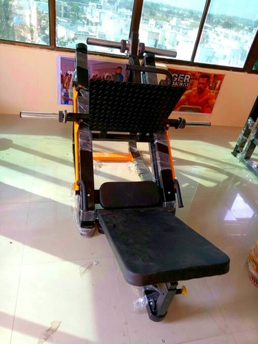 HACK SQUAT LEG PRESS