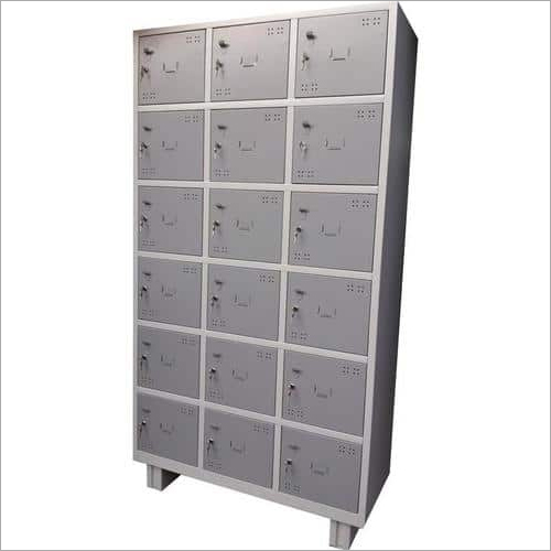 Iron 15 Door Lockers