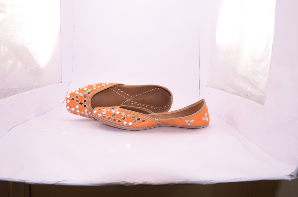 Beautiful Punjabi Jutti Orange Color With Mirror Work Jutti For Woman Heel Size: Flat