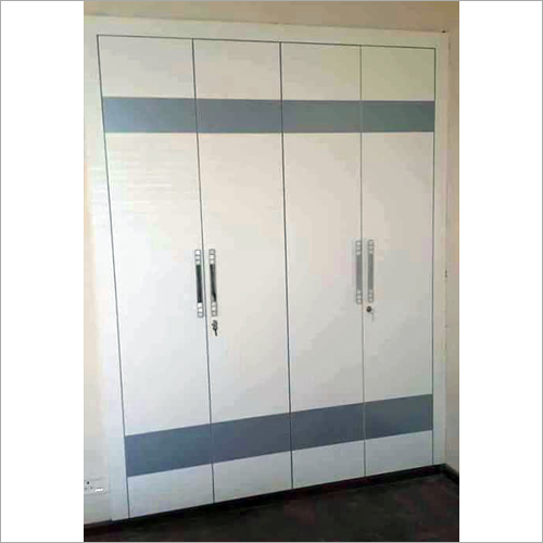 Plain Wooden Almirah