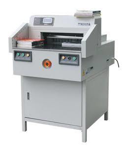model 520V paper cutting machine