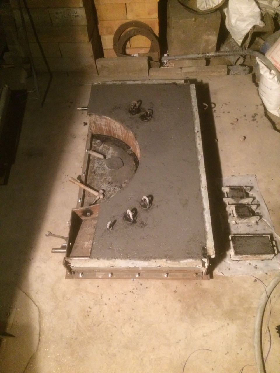 Induction Furnace Top And Bottom Block