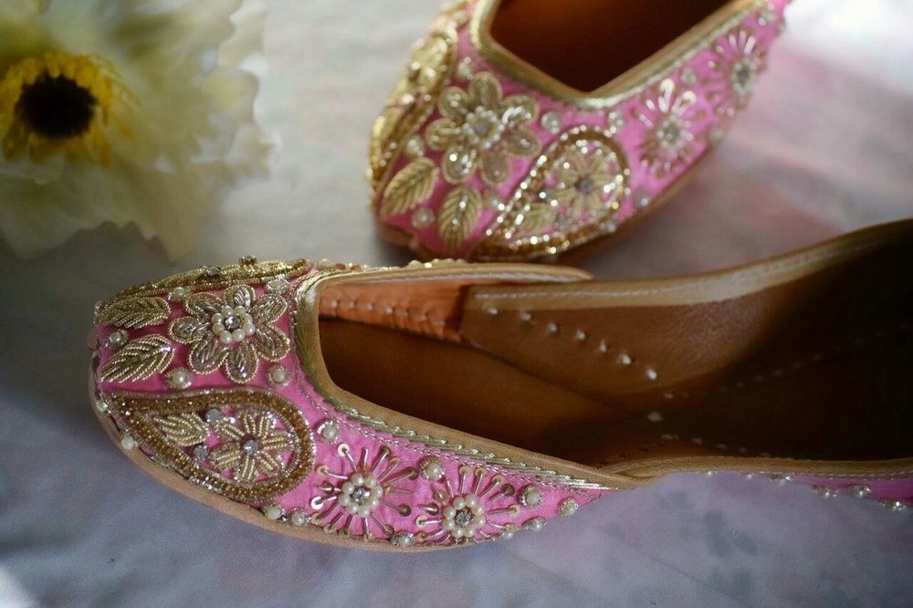 Pink Punjabi Jutti Exporters