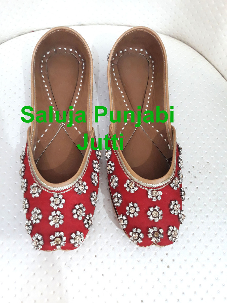 Red Punjabi Jutti Heel Size: Flat