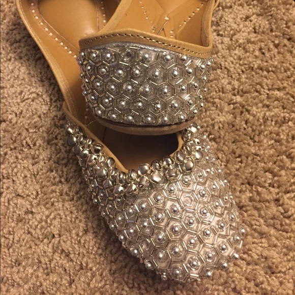 Grey Silver Punjabi Jutti