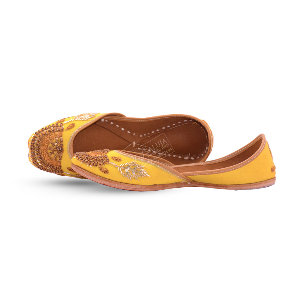Punjabi Jutti Yellow Color With Sippi Work For Woman Heel Size: Flat