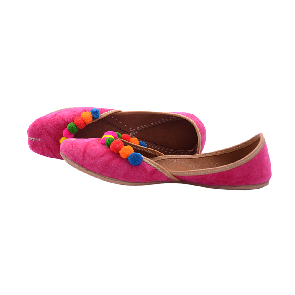 Punjabi Jutti Pink Color Fundan Work For Ladies Heel Size: Flat