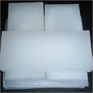 Fully Refined Paraffin Wax - 25 Kg Carton, 0.5% Oil Content, Melting Point 62Â°C, Solid Form, Low Viscosity, Ideal for Candle Making and Polishes