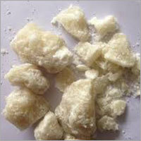 Slack Wax - 170 Kg Drum, 15-17% Oil Content, Off White Color | Low Viscosity for Candle Making and Various Industrial Applications
