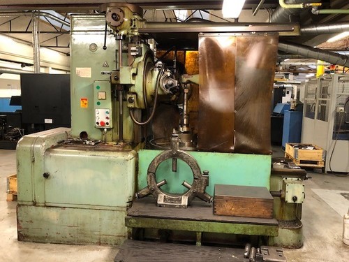 TOS FO 10 Gear Hobbing Machine        Vertical For Sale