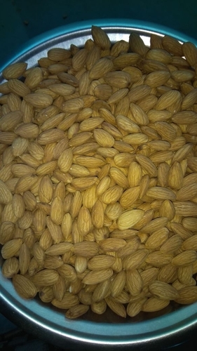Almond withiut shell Almond withiut shell