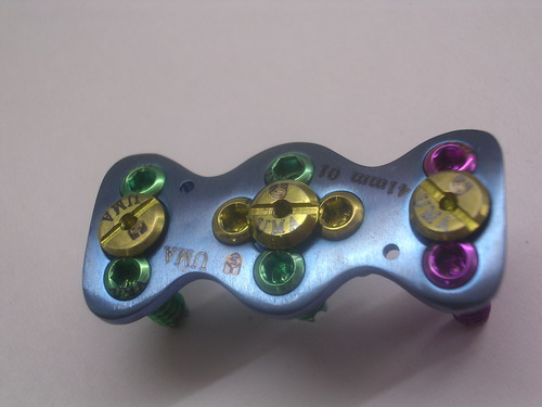 Cervical H-Locking Plate