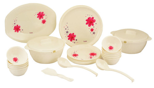32 Pieces Printed Dinner Set