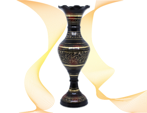 Black Line Golden Vase