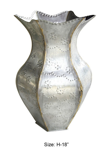 Garden Vases Bottom Diameter: 4.5 Centimeter (Cm)