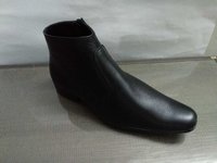 BLACK LEATHER BOOT