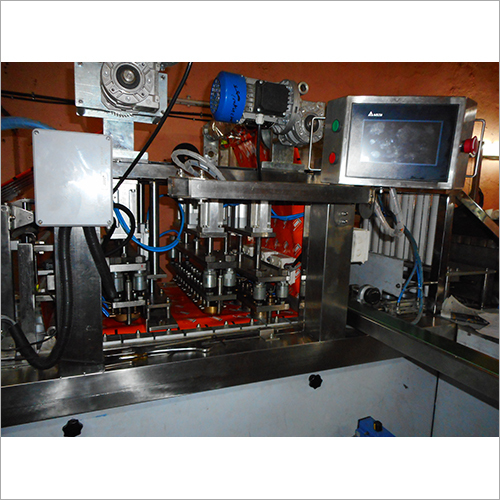 Liquid pouch packing machine