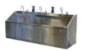 Scrub Station With Sensor