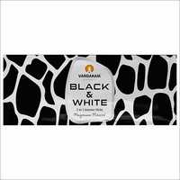 Straight Black & White Mrp 15 Pouch Incense Sticks