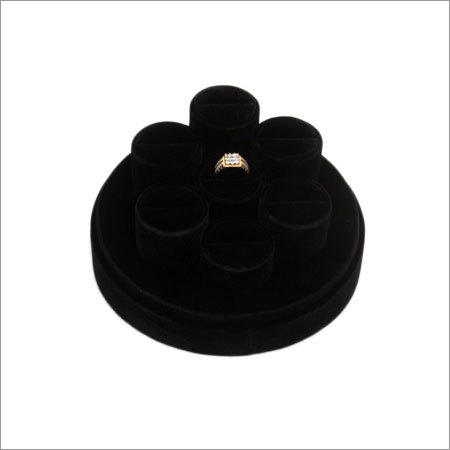 Rings Display Suade