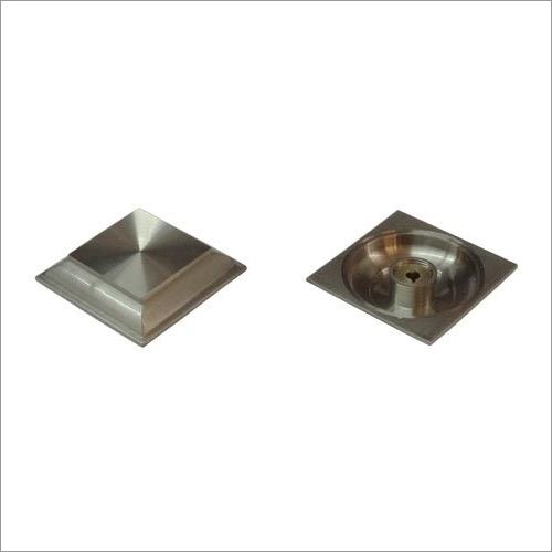 Square Royal Pyramid Mirror Cap