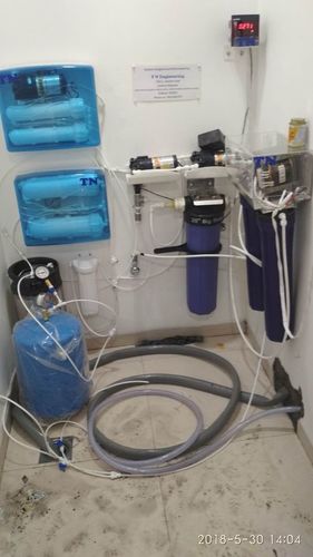 Lab water purifier