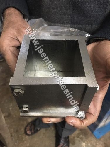 Cube Mould