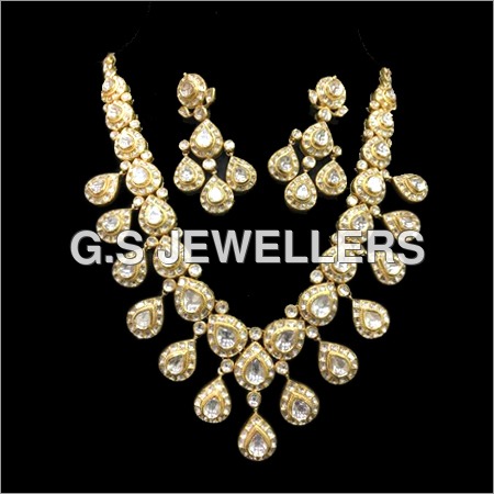 Sigal Line Necklace Set