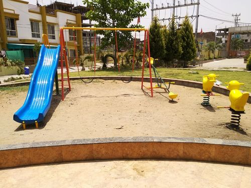 Playground Equipment Capacity: One Child