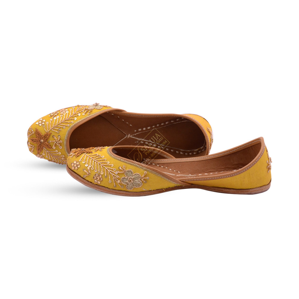Partywear Yellow Color Punjabi Jutti With Handwork For Woman Heel Size: Flat