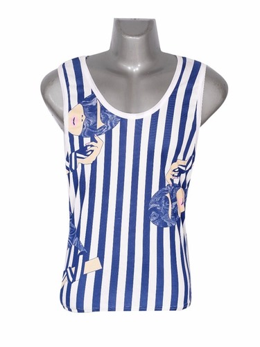 SLEEVELESS T-SHIRT