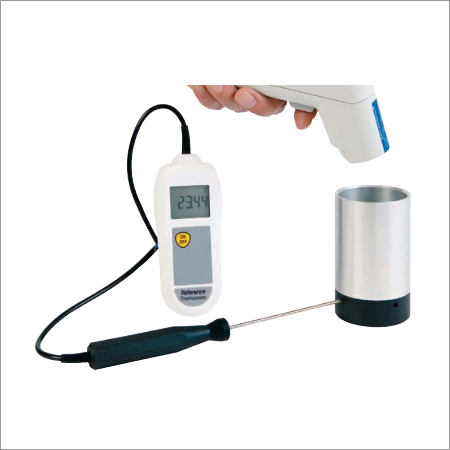 Infrared thermometer comparator