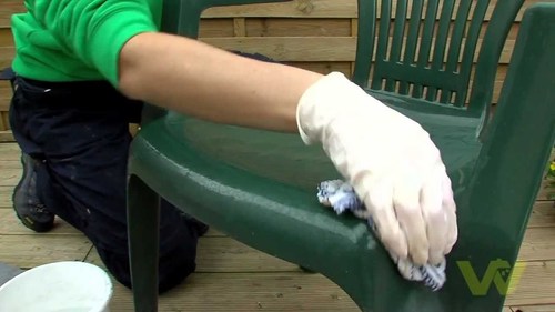 Plastic Chair Cleaning