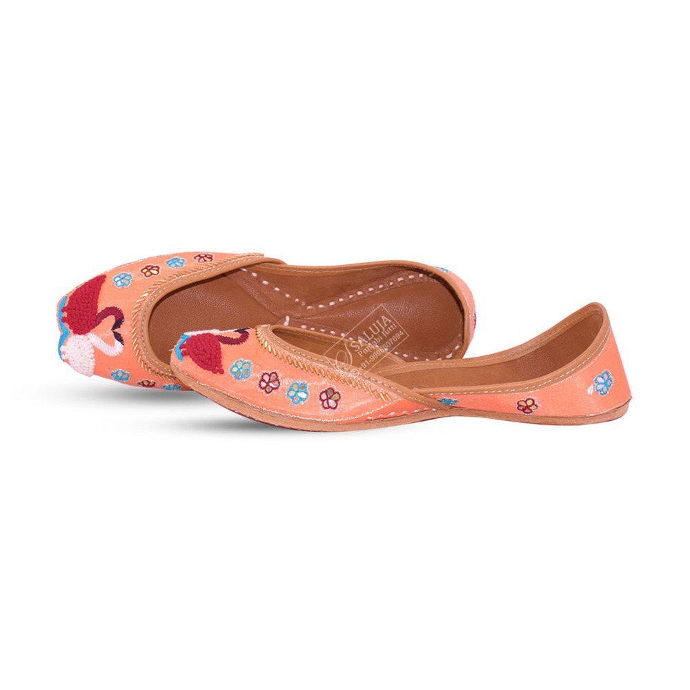 Beautiful Punjabi Jutti Peach Color With Handwork Jutti For Ladies Heel Size: Flat