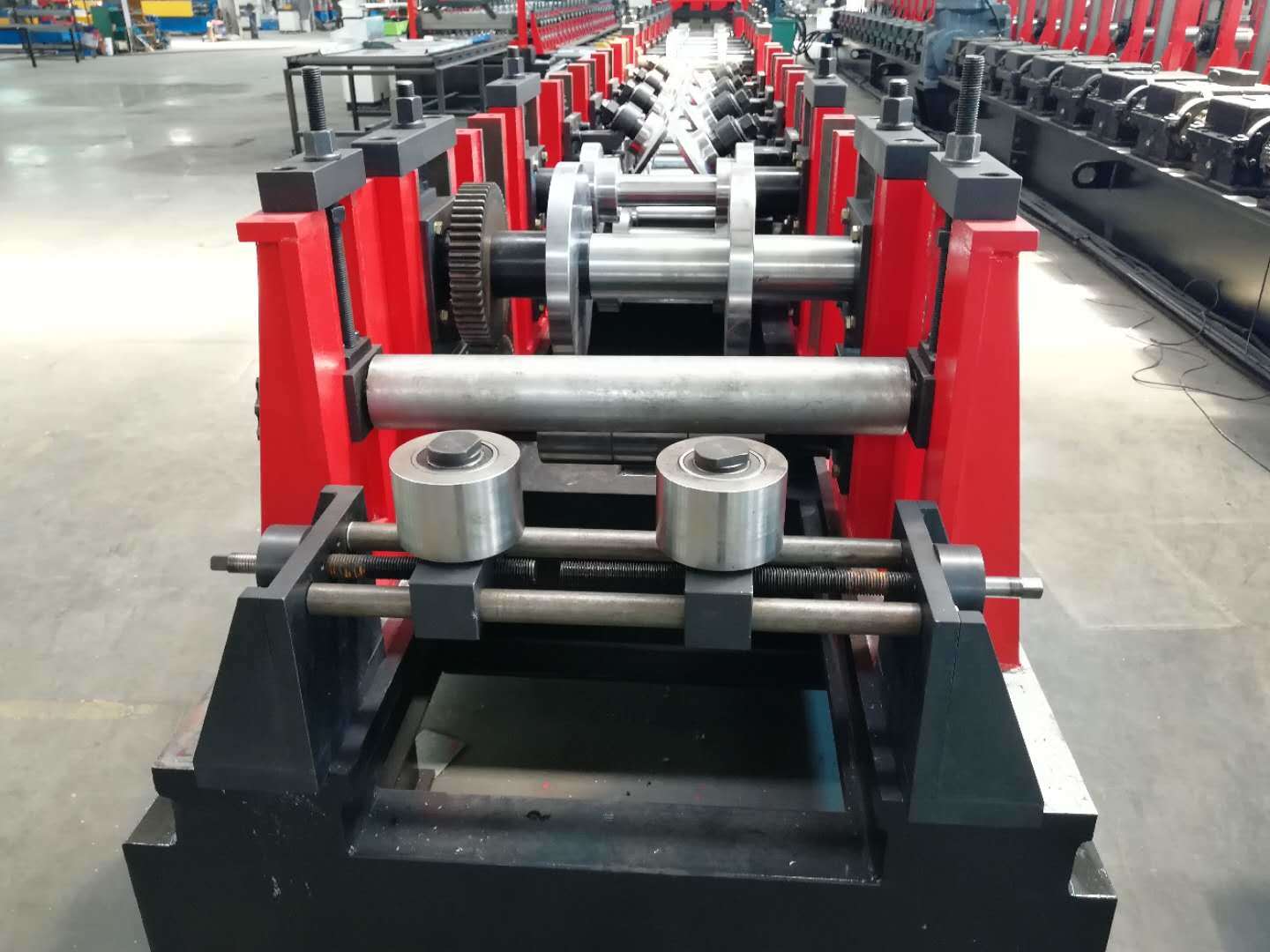 Fully Automatic C Purlin Roll Forming Machine