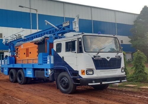 Semi-Automatic Man Truck Mounted Water Well Drilling Rig