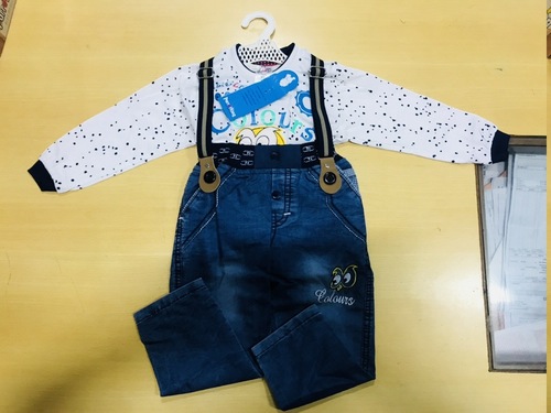 kids suit suspended style