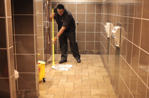 Restaurant Bathroom Deep Cleaning