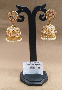 कृत्रिम आभूषण लिंग: महिलाएं