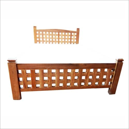 Fancy Customized Wooden Cot