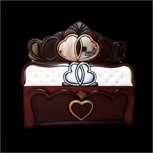 Polished Wooden Cot