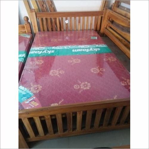 Simple Stylish Cot Simple Stylish Cot