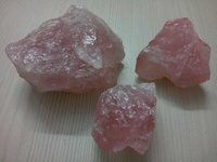 primium quality Rose Quartz Crystal Rough Aggregate lumps and crushed pieces Stone