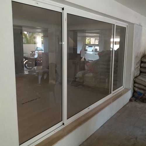 3 Track Sliding Window