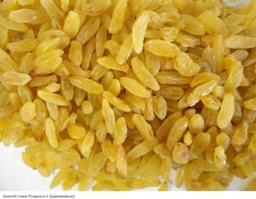 Raisins - Dried, Fiber-Rich Natural Sweetener with Potassium and Magnesium for Culinary Enhancements and Energy Boosting Delights