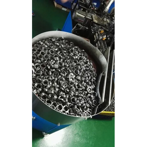 Turning bearing ring/race Turning bearing ring/race