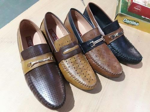 Fashion Loafer Shoes Size: 6 To 10 