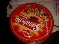 Cookies Tin Containers - Tinplate, Round, 1-5 Kg Capacity, Red Color, Moisture Proof, 0.22mm Thickness, Flexographic Printing, Edible Storage