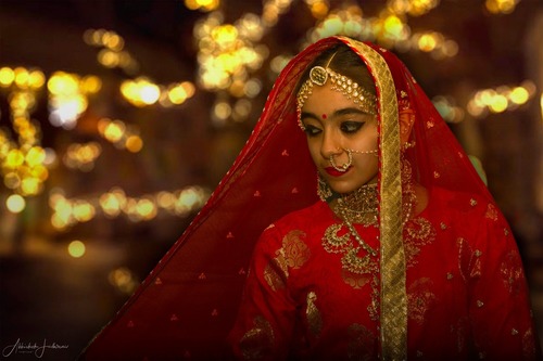 Wedding Photography - Digital Delivery, 4K Resolution, 100-500 High-Resolution Images | Artistic Editing, Emotional Capture, Professional Post-Processing